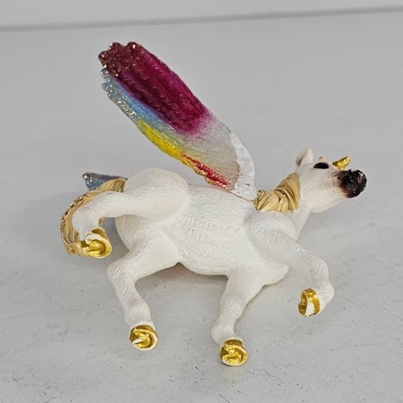 Schleich Bayala Winged Rainbow Unicorn Foal Pegasus Figure #70577 - Picture 7 of 8